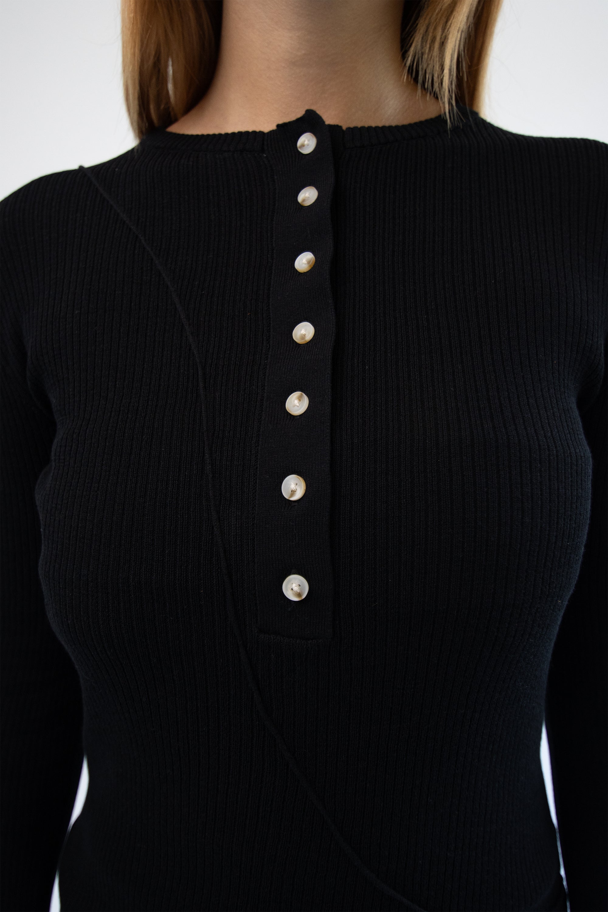 SLIM LIGHT BUTTON SHIRT BLACK